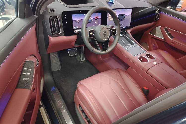 Used Hima AITO M8 2025 Extended-Range Ultra Version 53.4 kWh 5-Seater Edition
