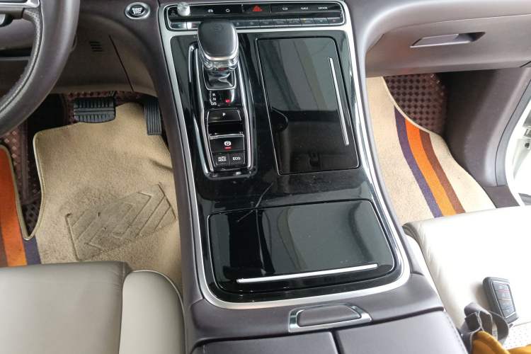 Used GAC Trumpchi M8 2021 Lingxiu Series 390T Ultimate Edition Gear Lever