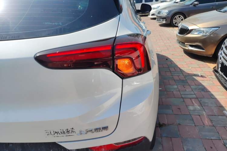 Used Buick Encore PLUS 2023 Smart Fun Edition
