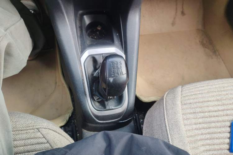 Used Peugeot 301 2014 1.6L Manual Comfort Edition