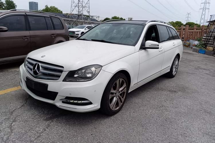 Used Mercedes-Benz C-Class 2011 C 200 Fashion Travel Edition