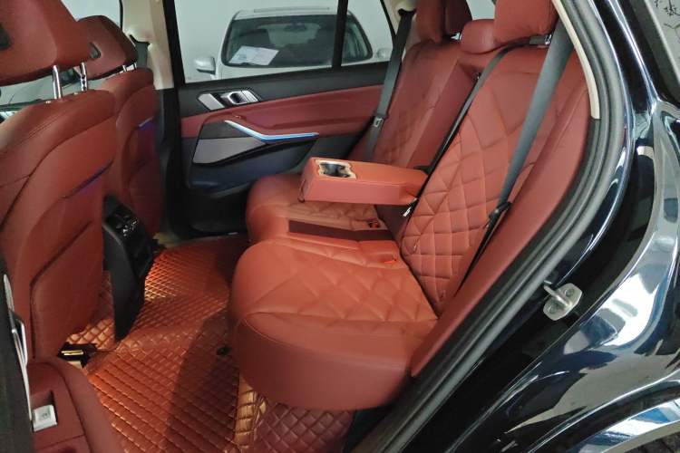 Used BMW X5 2022 Restyled xDrive 30Li Luxury Version M Sport Package