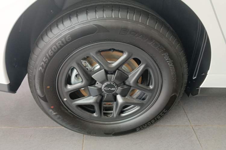 Used BYD Seal 05 DM-i 2026 DM-i 128KM Luxury Edition Right Rear Wheel Hub