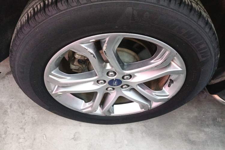 Used Ford Edge 2018 EcoBoost 245 Two-Wheel-Drive Titanium 7-Seater China V Standard
