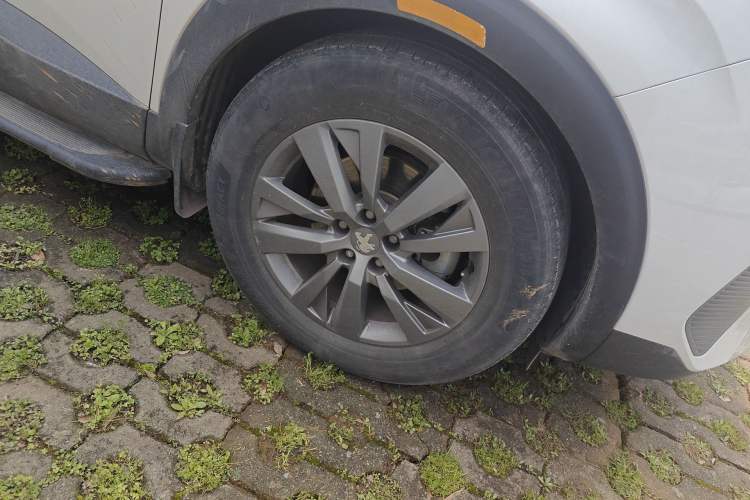 Used Peugeot 4008 2021 360THP Sharp Edition Right Front Wheel Hub