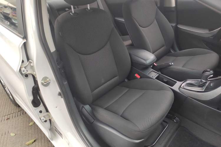Used Hyundai Elantra (5th Generation / Langdong) 2016 1.6L Automatic Prestige Model Right Front Seat