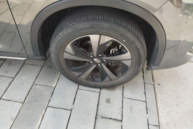 Used GAC Trumpchi GS4 2023 270T Automatic Smart Drive Technology Edition Right Front Wheel Hub