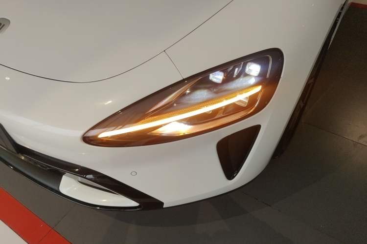 Used Xiaomi Auto SU7 2024 Rear-Drive Ultra-Long Range Advanced Pro-Level Intelligent Driving Version
