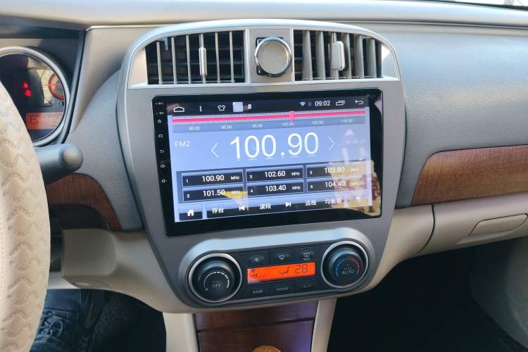 Used Nissan Sylphy 2009 1.6XL Automatic Luxury Sunroof Edition Audio And AC Panel