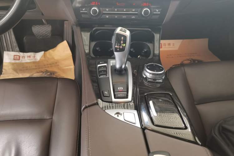 Used BMW 5 Series 2014 525Li Luxury Design Package
