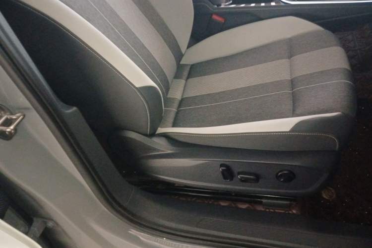 Used Volkswagen ID.4 CROZZ 2022 Standard Range PURE Edition