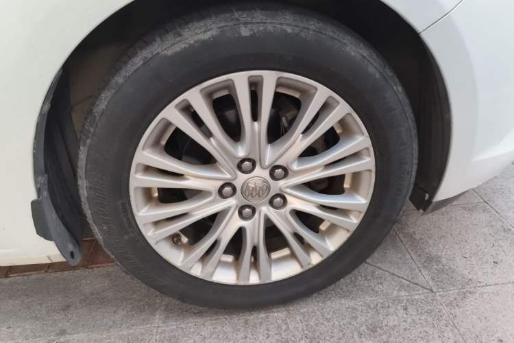 Used Buick GT 2015 15N Automatic Elite Version