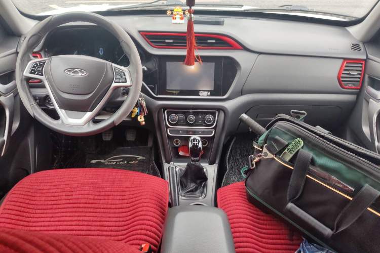 Used Chery Tiggo 3 2016 1.6L Manual ZhiShang Edition Center Console