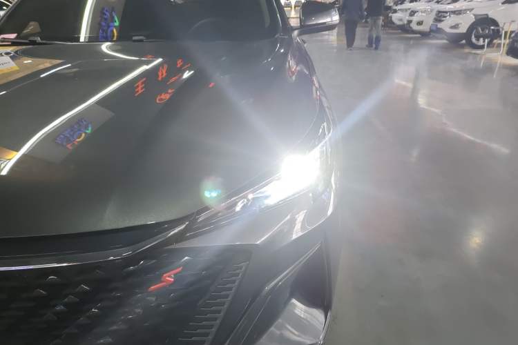 Used CHANGAN X5 PLUS 2025 1.5T DCT High-Energy Version Left Front Headlight