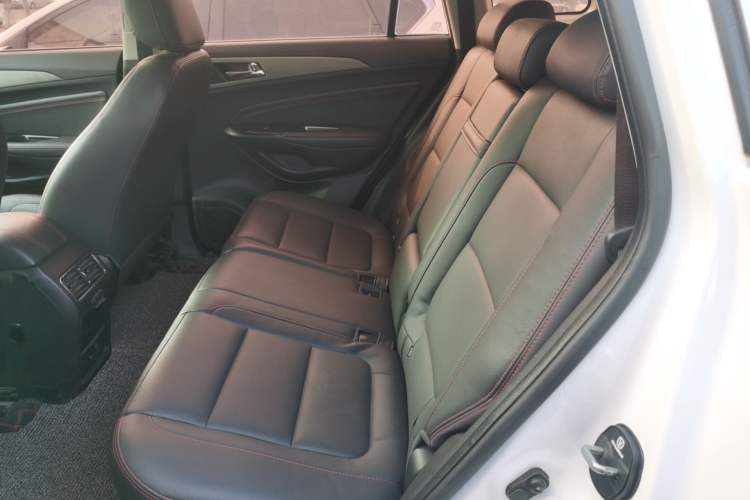 Used Changan CS75 2017 Shangkui Edition 1.5T Manual Fengxiang Model
