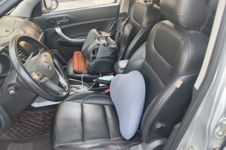 Used CHANGAN CS35 2014 1.6L Automatic Luxury Model China IV Standard
