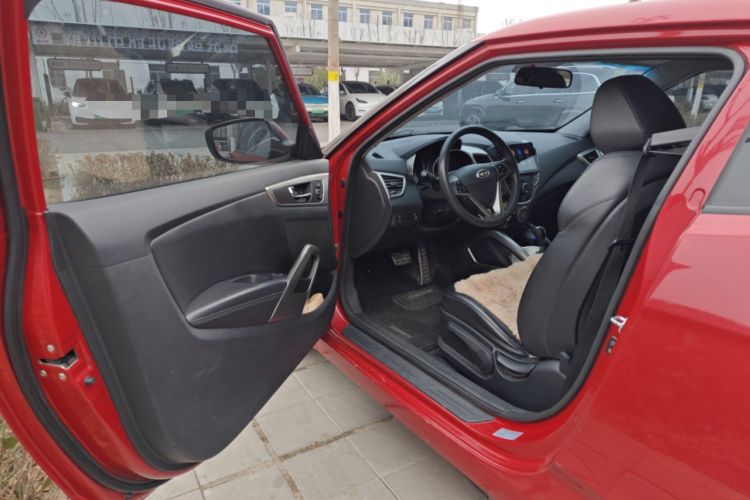 Used Hyundai Veloster 2011 1.6L Automatic Luxury Edition Driver Seat