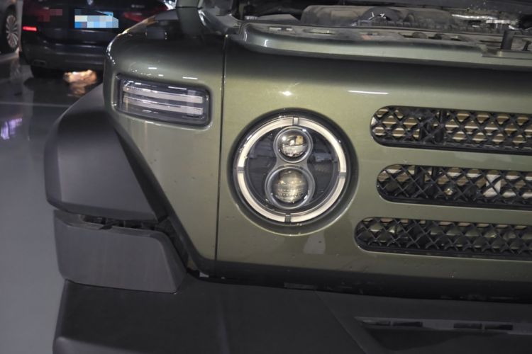 Used 212 T01 2024 2.0T Explorer
