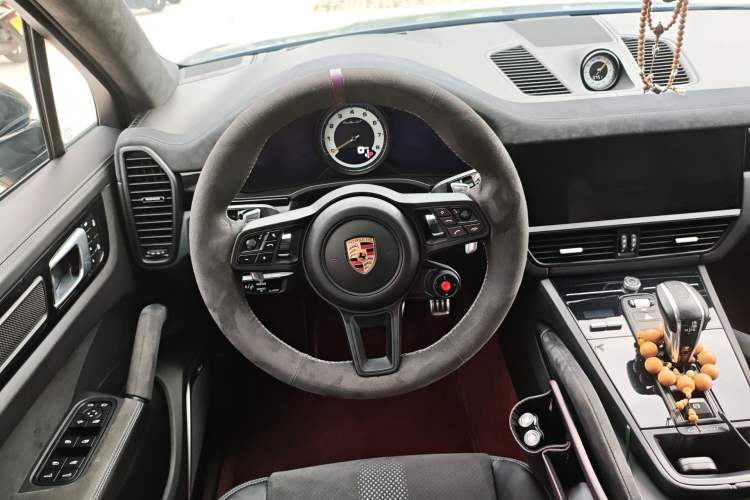 Used Porsche Cayenne 2021 Cayenne Turbo GT 4.0T Steering Wheel