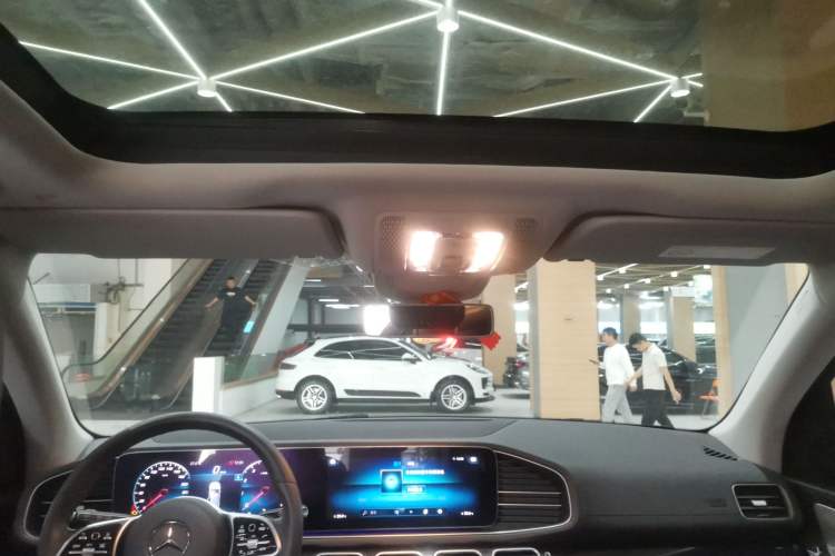 Used Mercedes-Benz GLE 2020 GLE 350 4MATIC Fashion Model Headliner