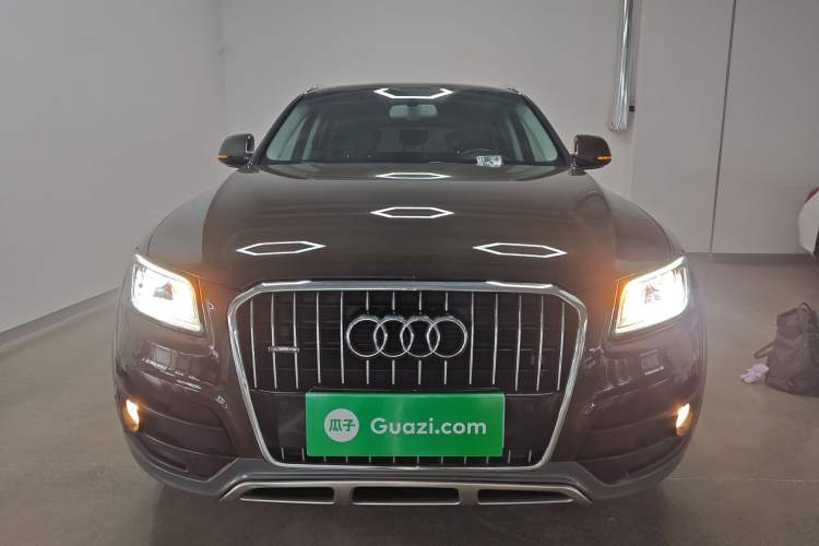 Used Audi Q5 2018 Collector's Edition 40 TFSI Technology Model
