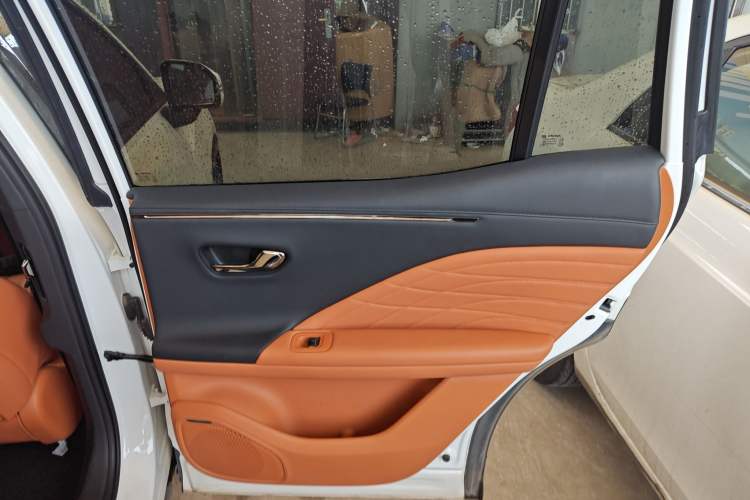 Used AION V 2024 Aion Tyrannosaurus 650 LiDAR Edition
