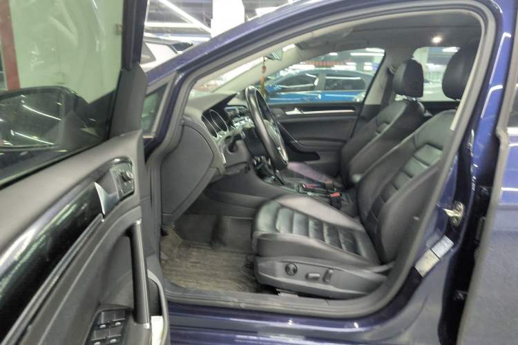 Used Volkswagen Golf 2014 1.4TSI Luxury Travel Edition