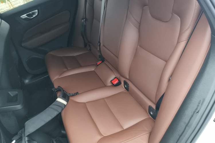 Used Volvo XC60 2025 B5 4x4 Smart Luxury Edition
