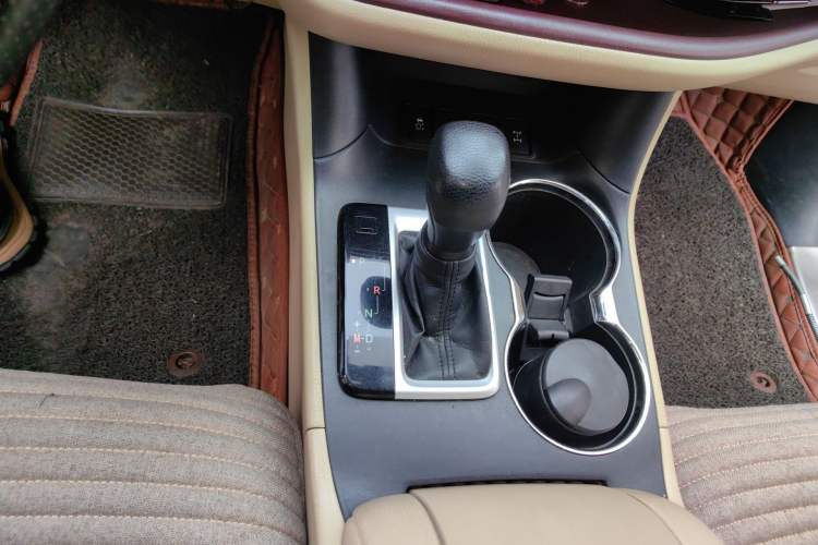 Used Toyota Highlander 2015 2.0T Four-Wheel Drive Elite Edition 7-Seater Gear Lever