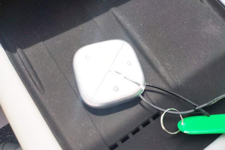 Used Baojun Enjoy 2025 Plug-in Hybrid 140km Standard Version