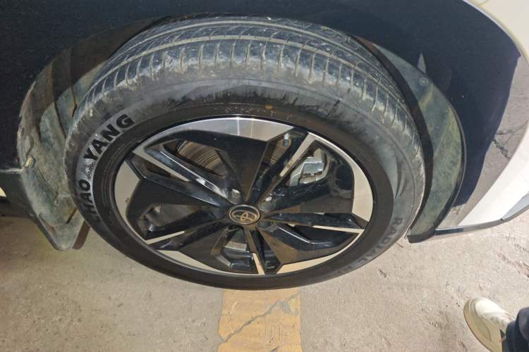 Used Toyota BZ 3X 2025 520 Pro+ Right Front Wheel Hub