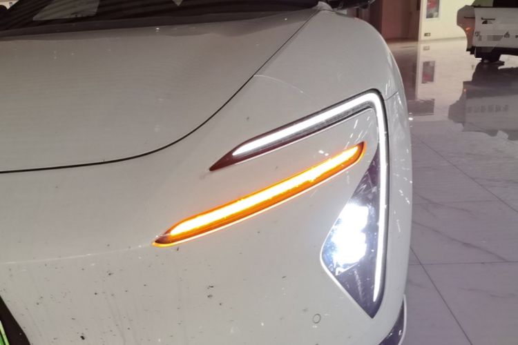 Used Avatr 06 2025 Ultra Pure Electric Edition Left Front Headlight