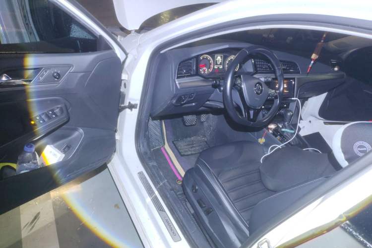 Used Volkswagen Lamando 2019 280TSI DSG Comfort Edition China VI standard
