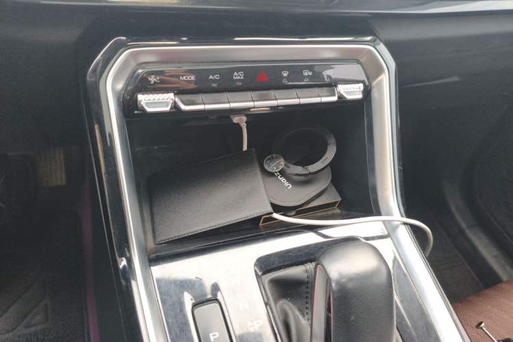 Used Wuling Asta 2022 2.0L DHT Electric-Speed Version