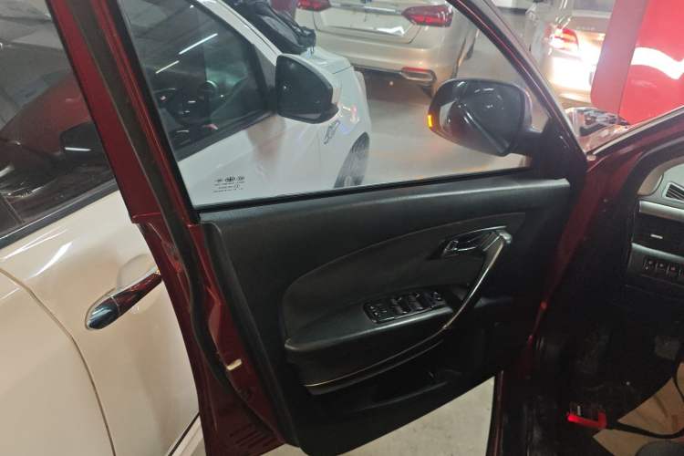 Used Bestune X80 2015 1.8T Automatic Luxury Model
