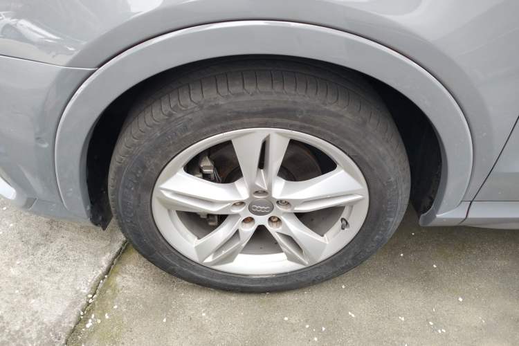 Used Audi Q3 2016 35 TFSI quattro all-wheel-drive style model
