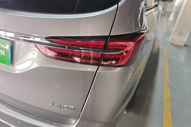 Used Buick GL8 2023 Land Executive Class 652T Luxury Model
