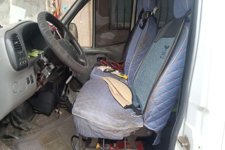 Used Ford Classic Transit 2009 2.8T Diesel Multi-Function Short Wheelbase Mid-Roof JX493ZLQ3