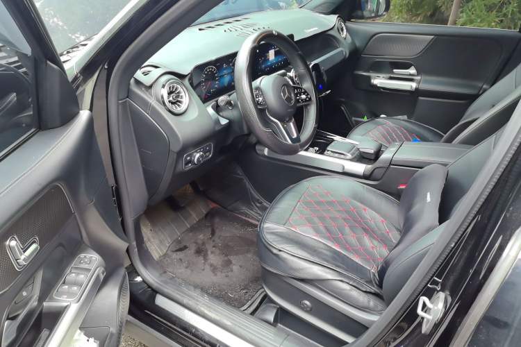 Used Mercedes-Benz GLB 2023 GLB 220 Sport Edition Driver Seat