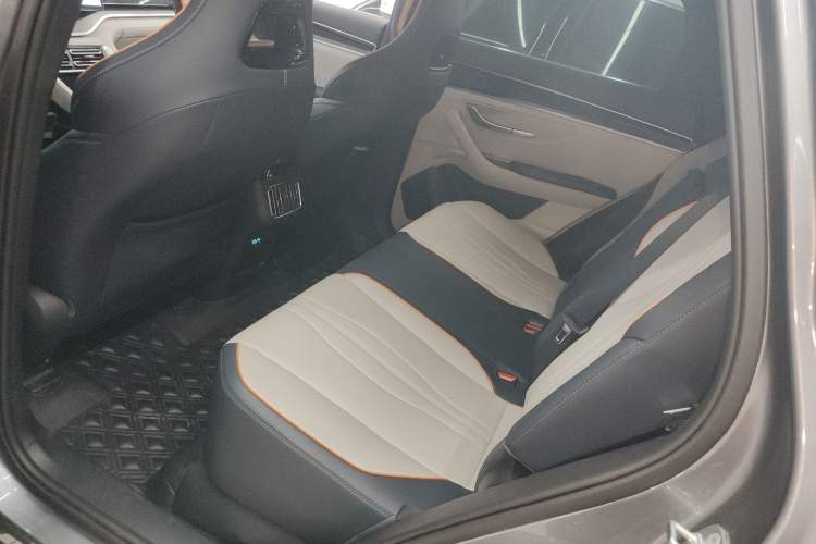 Used BYD Song PLUS New Energy 2023 Champion Edition DM-i 110KM Flagship Model