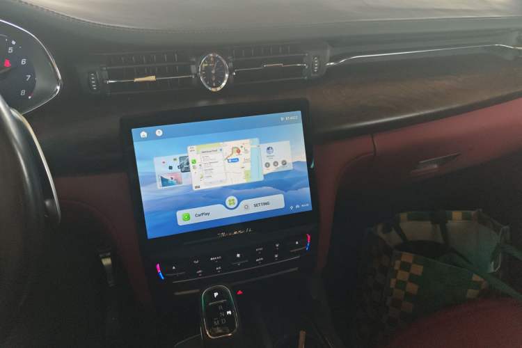 Used Maserati President  Audio And AC Panel