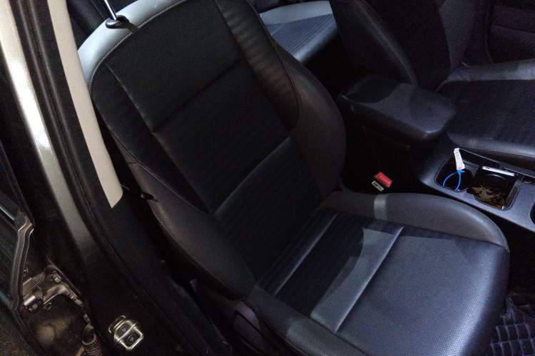 Used Kia Sportage R 2018 2.0L Automatic Smart Luxury Version China V Standard Right Front Seat