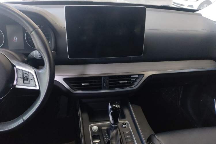 Used BYD Tang 2018 2.0T Automatic Smart Connect Prestige 7-Seater China V Standard
