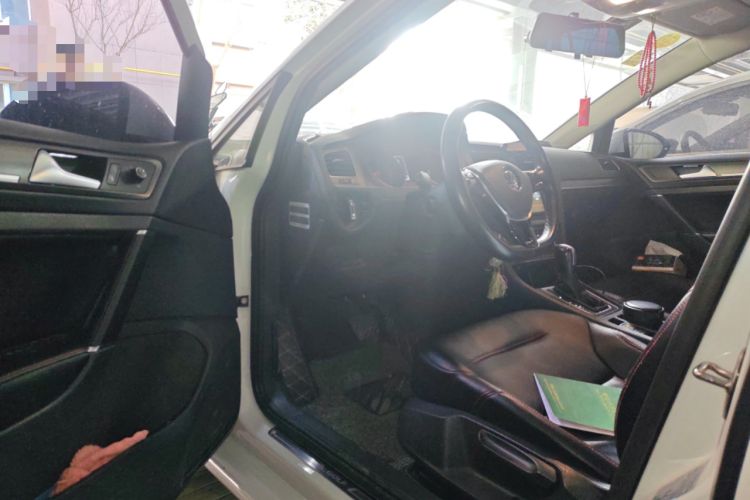 Used Volkswagen Golf 2016 1.6L Automatic Comfort Model
