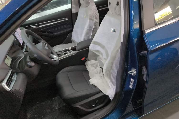 Used Geely Auto Emgrand 2026 Model 4th Generation 4 Millionth Anniversary Edition 1.5L CVT Feiyue Edition Left Front Seat