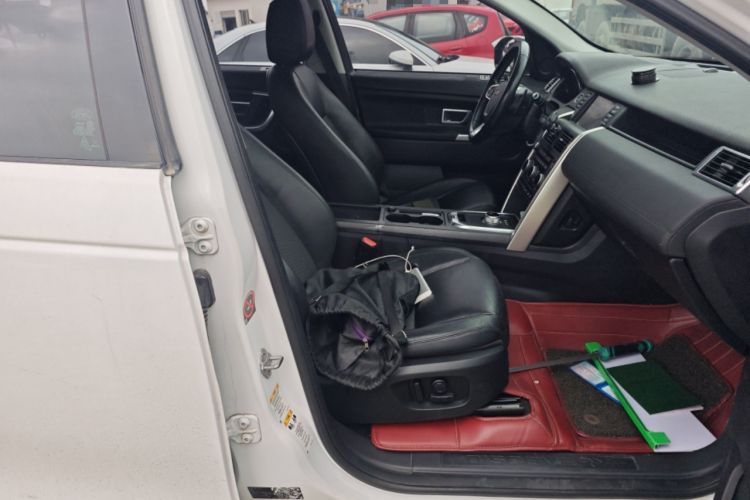 Used Land Rover Discovery Sport 2015 2.0T SE Right Front Seat