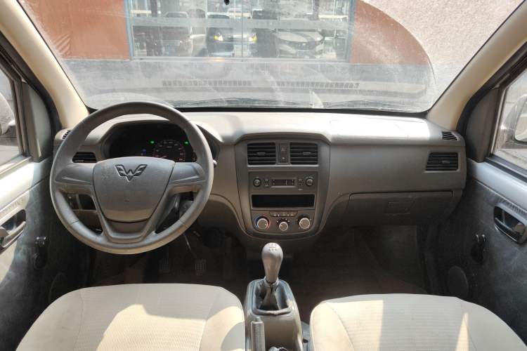 Used Wuling Rongguang S 2021 1.2L Base Model Window-Sealed 5-Seat LSI Car