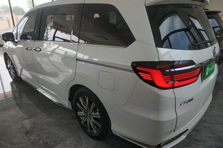 Used Honda Odyssey 2024 2.0L eHEV Sharp & Enjoy Edition
