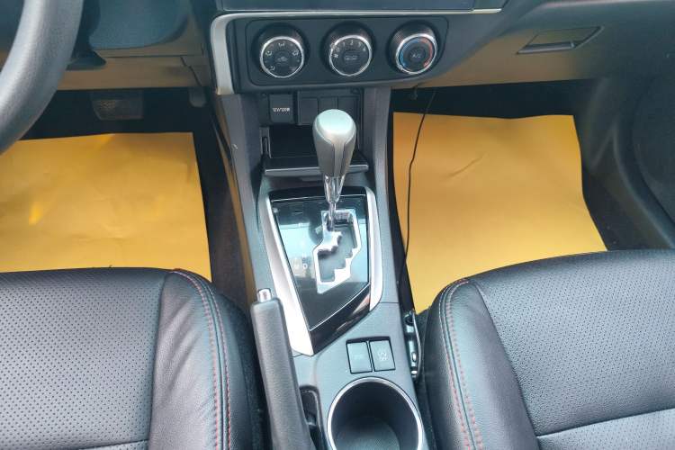 Used Toyota Corolla 2017 Revised Version 1.2T S-CVT GL Gear Lever