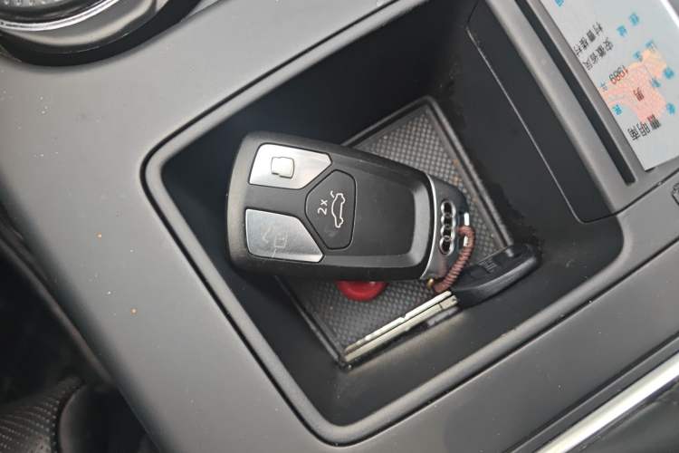 Used Audi A4L 2020 40 TFSI Fashion Dynamic Model Vehicle Key